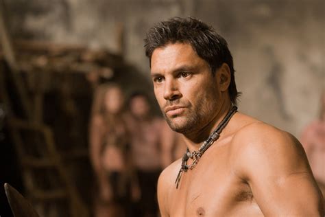 Manu Bennett’s HARD Naked DICK in HD!